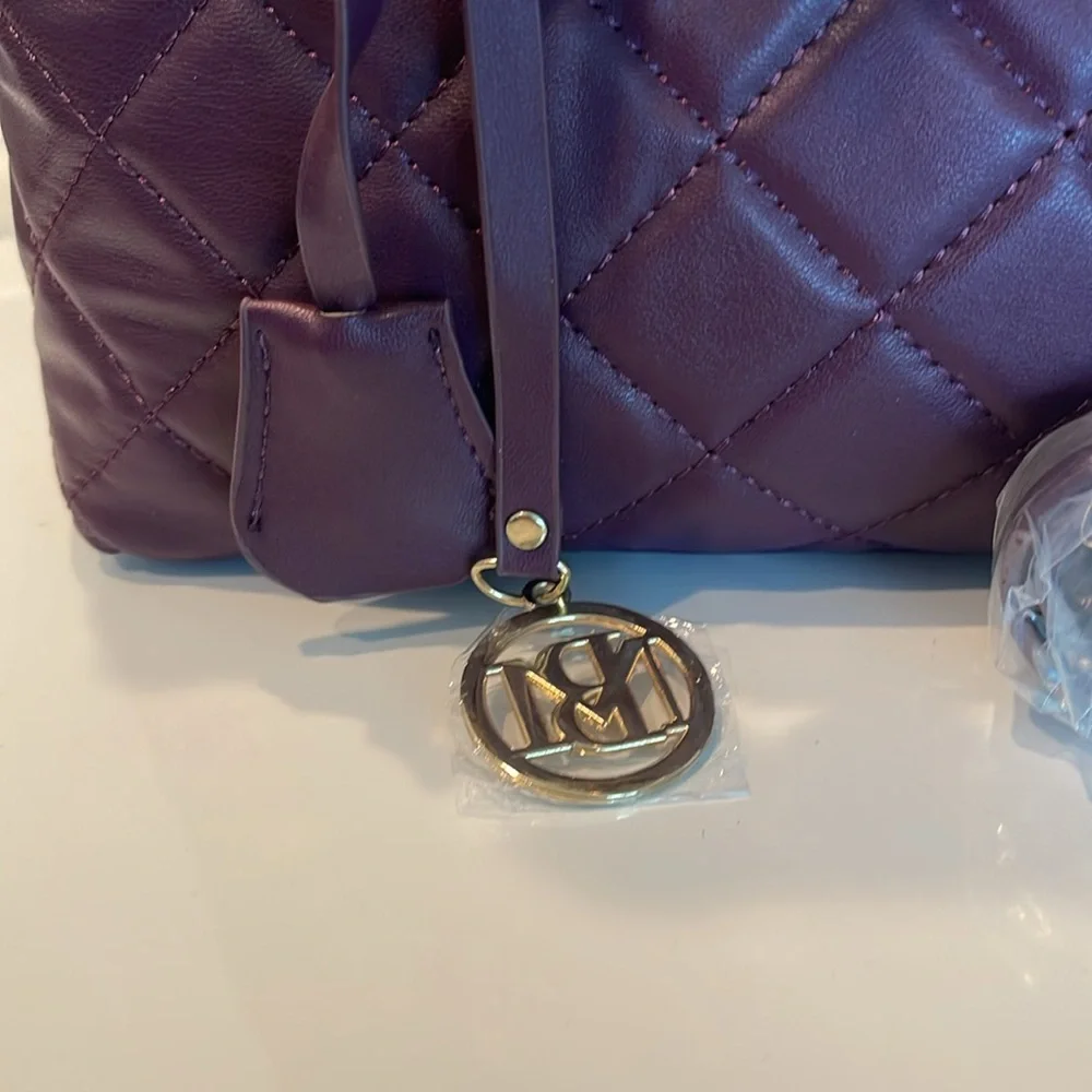 NWT Badgley Mischka Small Diamond quilted tote with lock plum‎ Handbag Crossbody
